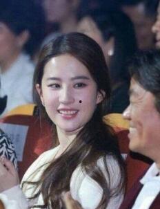 王宝强爆料刘亦菲视频播放,真相背后引热议 第2张 王宝强爆料刘亦菲视频播放,真相背后引热议 第2张